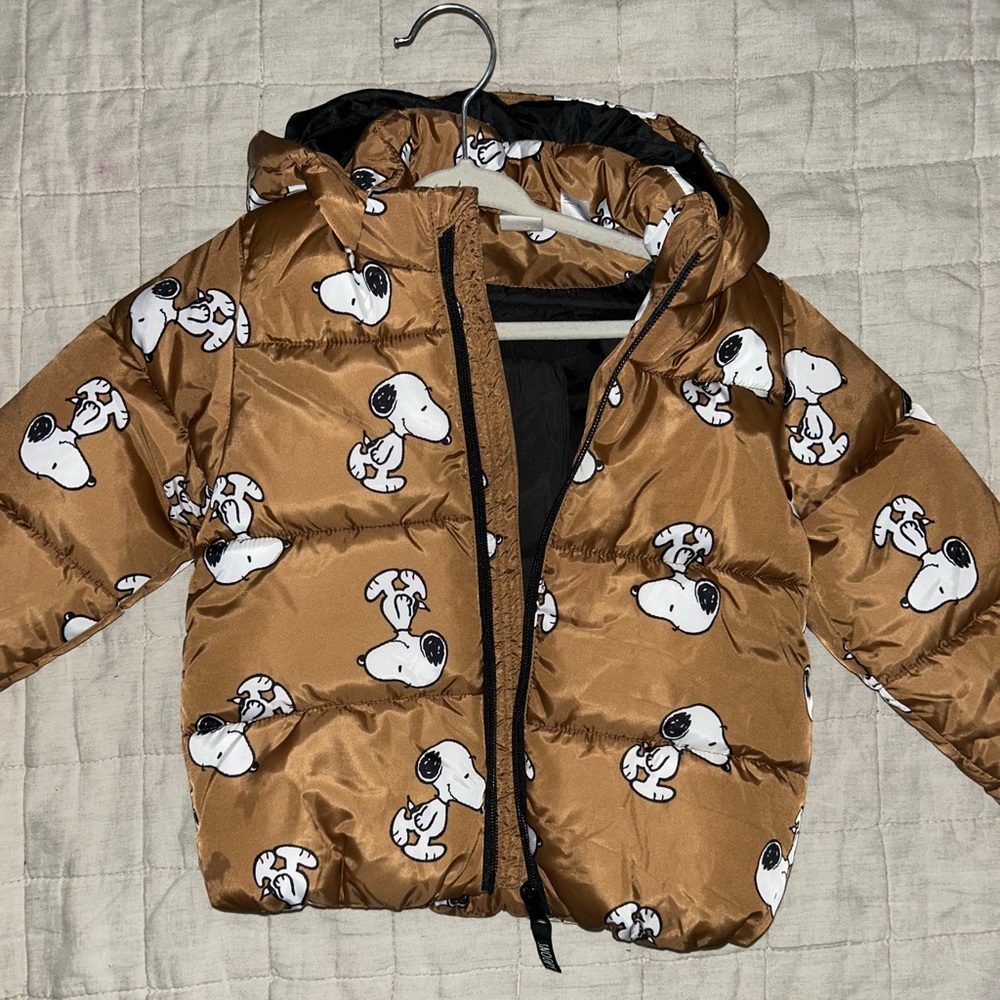 Snoopy jacket,2t. Great condition